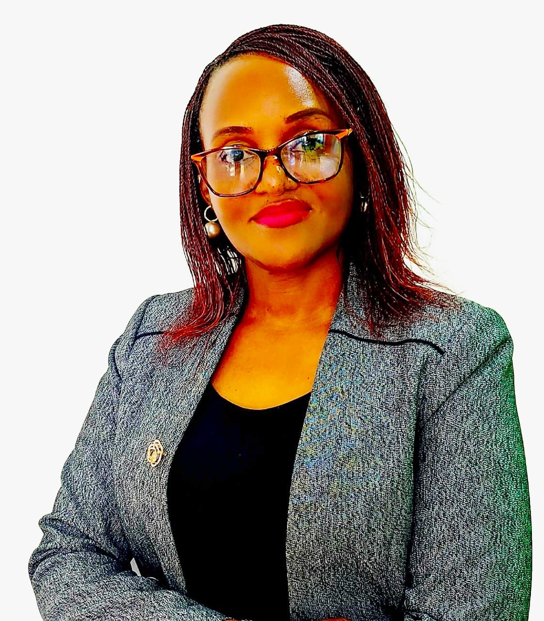 Evelyn Naava, Financial Advisor